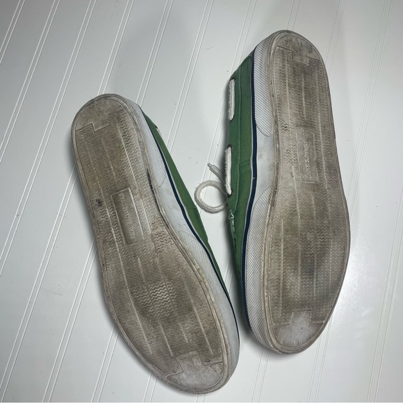 St. John’s Bay boat shoes - Picture 3 of 4